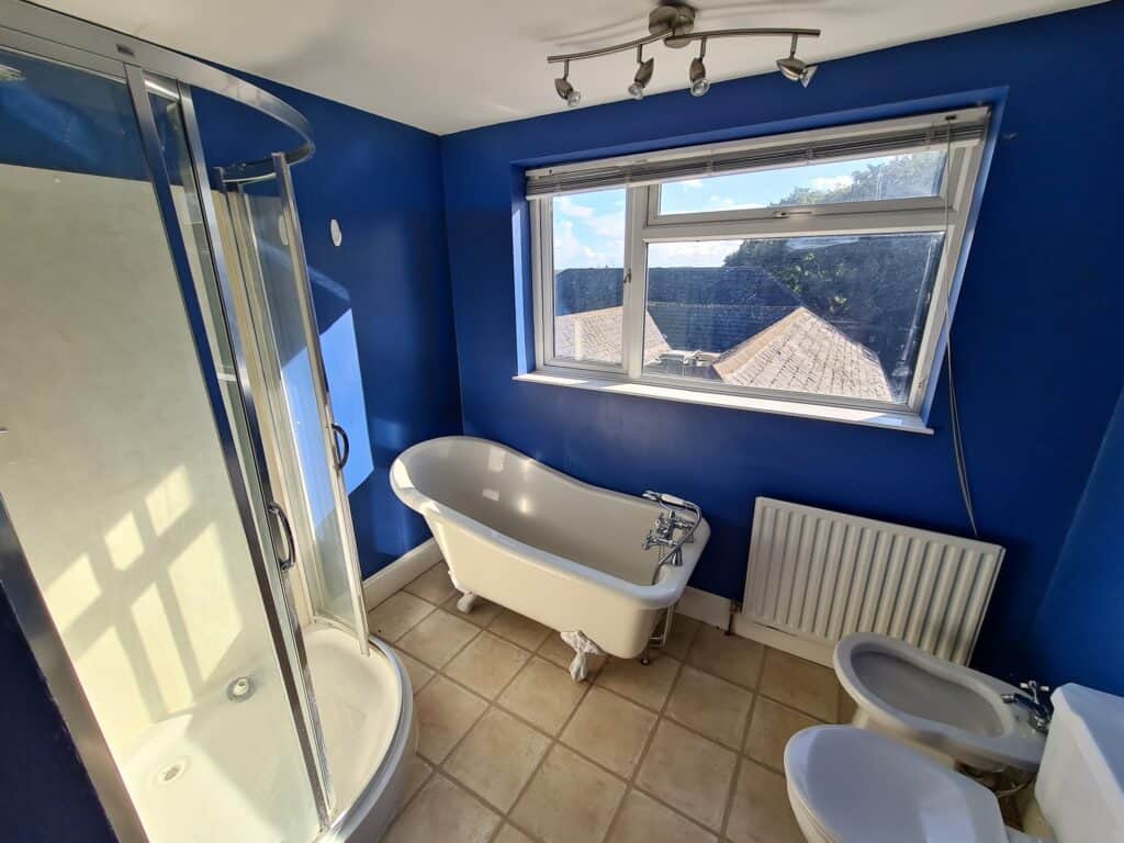 Photo-Heathers-Bathroom