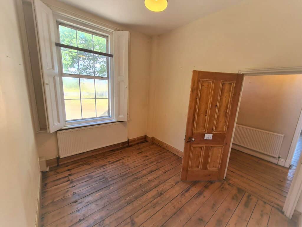 Photo-Heathers-Small-Unit