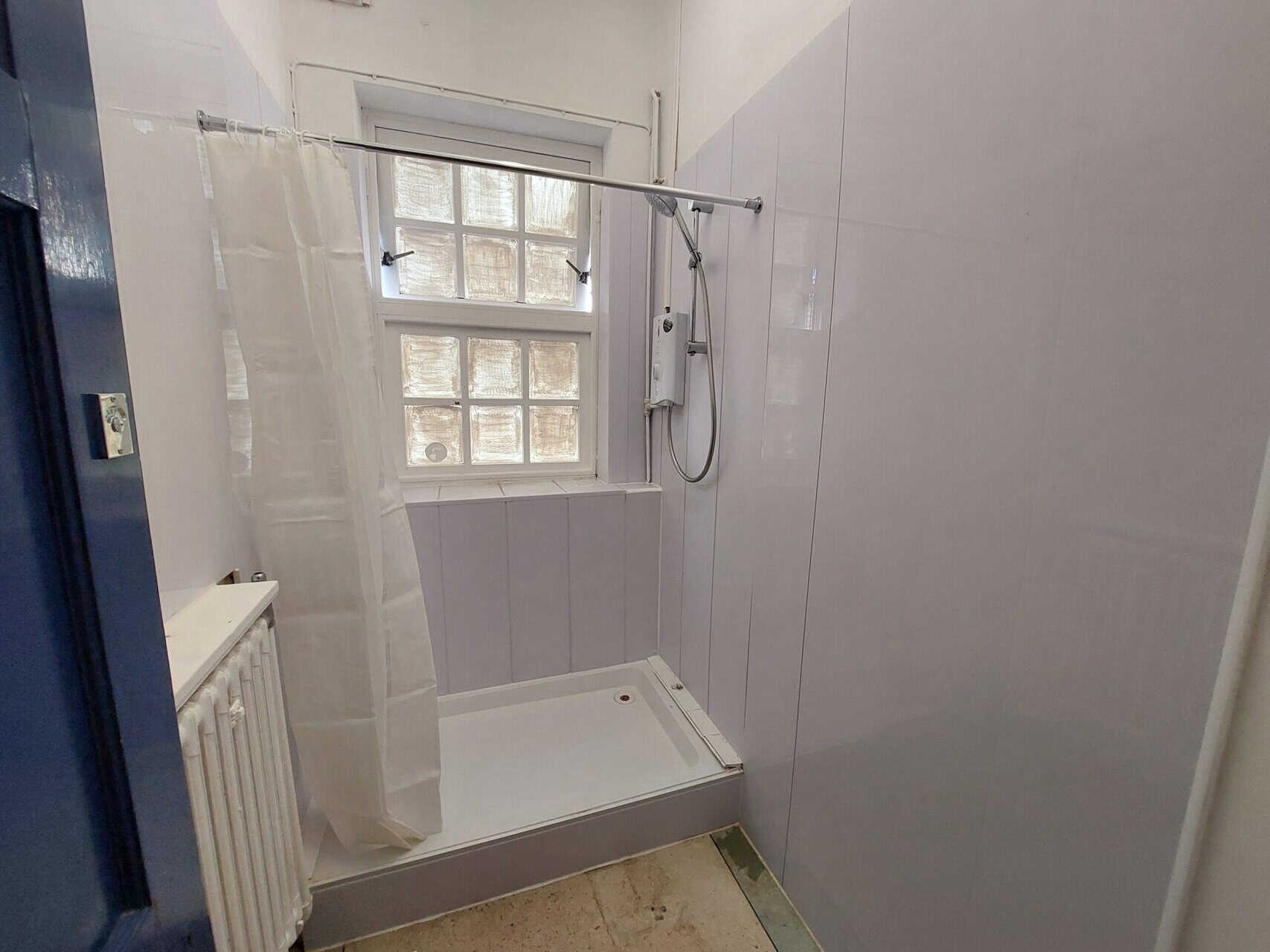 Photo-Shower