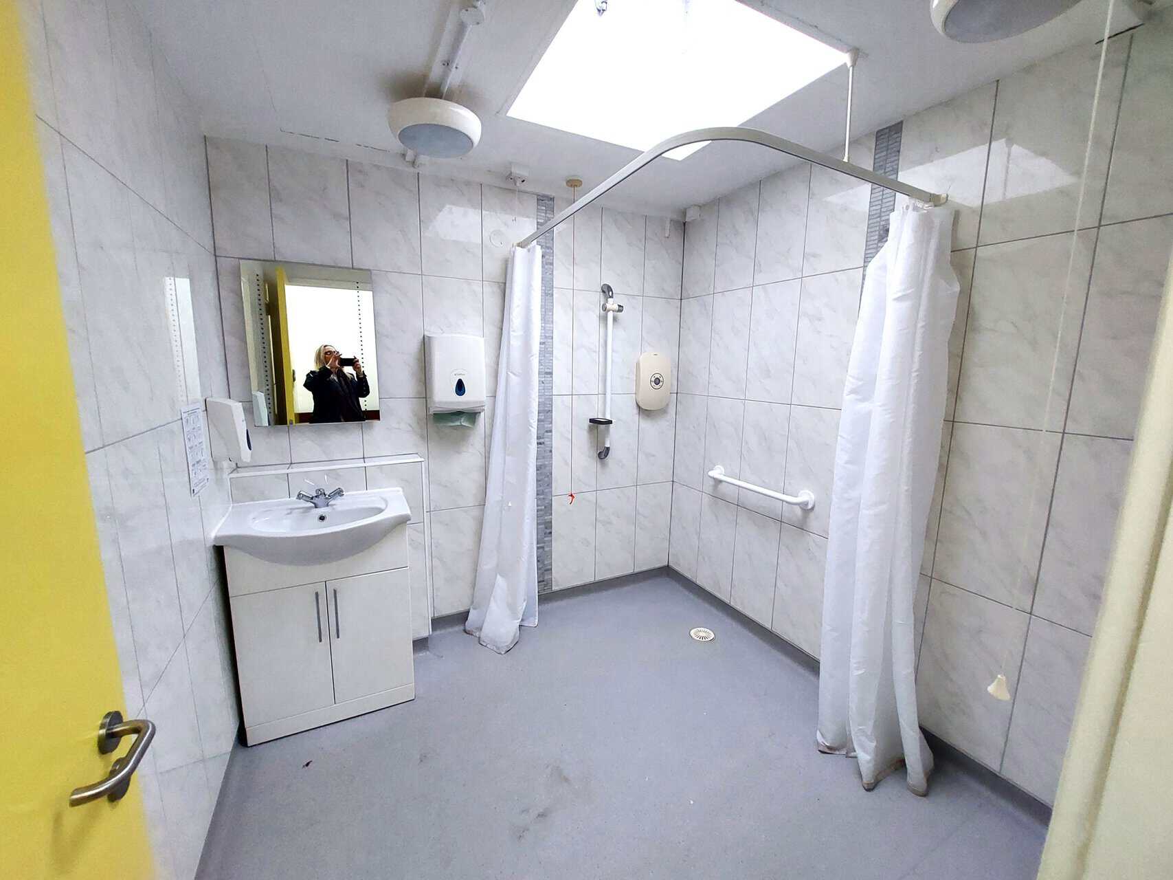 Photo-Wet-Room-2