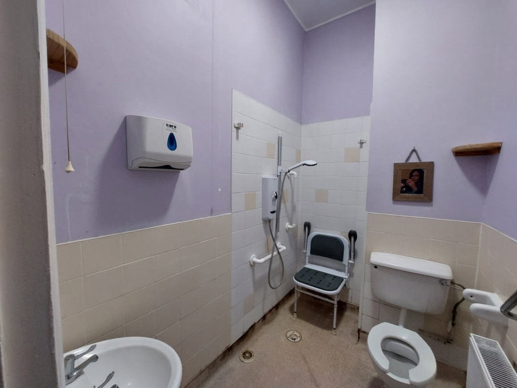 Photo-bathroom1
